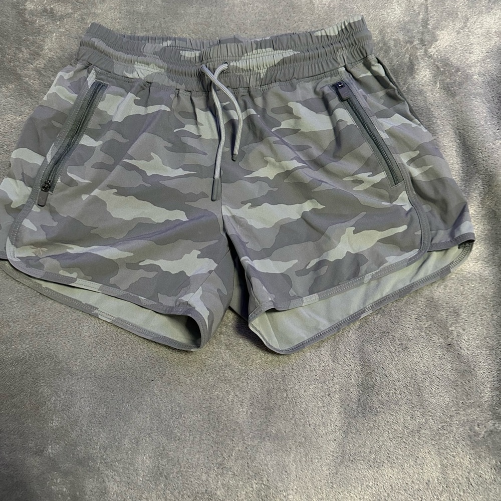 Athleta Gray and Green Athletic Shorts Lightweight Camouflage Design